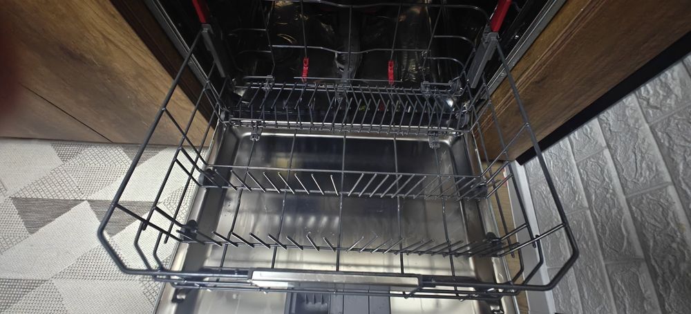 Mașina de spălat vase incorporabila Whirlpool