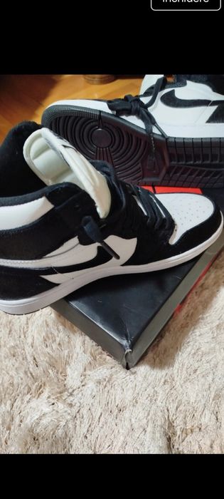 Air Jordan retro Mărimea 41 noi