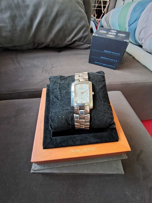 Часовник Baume & mercier Hampton Milleis