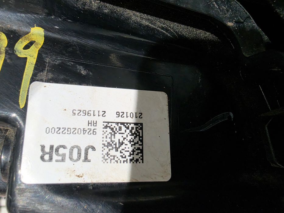 Stop dreapta Hyundai Ioniq dupa 2020 cod 92402G2200