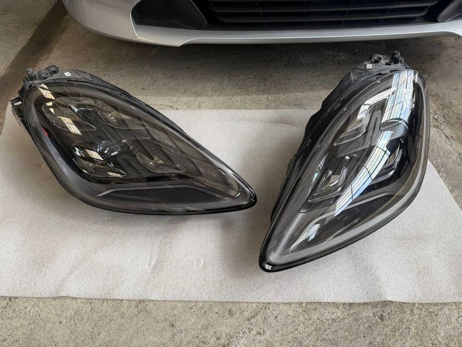 Far complet stanga dreapta Porsche Cayenne 2022 9Y0 9Y3 9YB