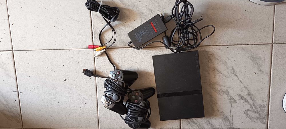 Sony  Play Station 2 slim
