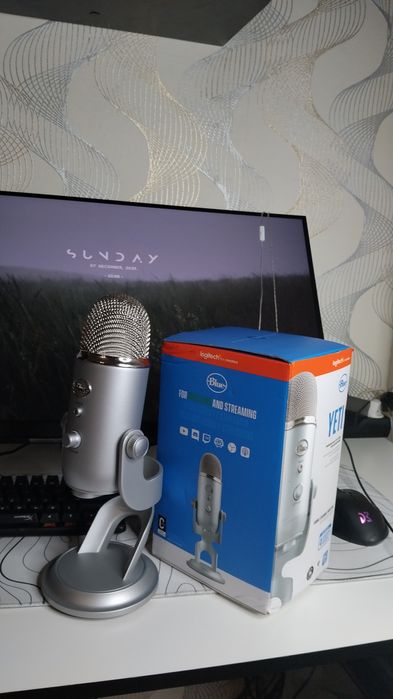Микрофон Logitech Blue Yeti Silver