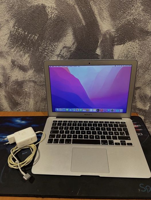 Vand Macbook air 2015