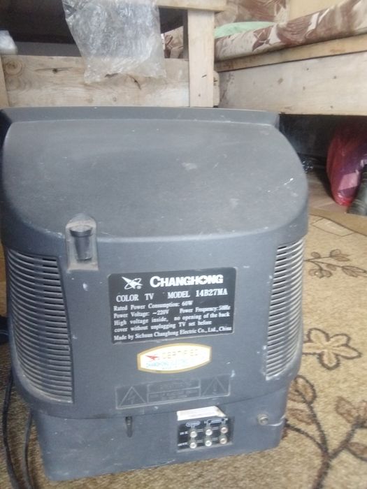 Продам телевизор маленький