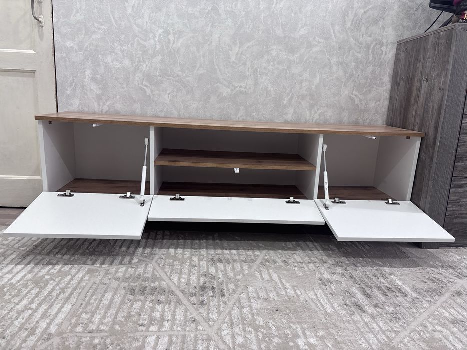 Напольная ТВ-тумба