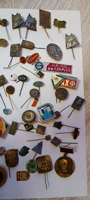 Значки от едно време с колекционерска стойност