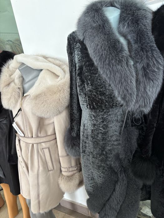 Палто от астраган с естествен косъм лисица