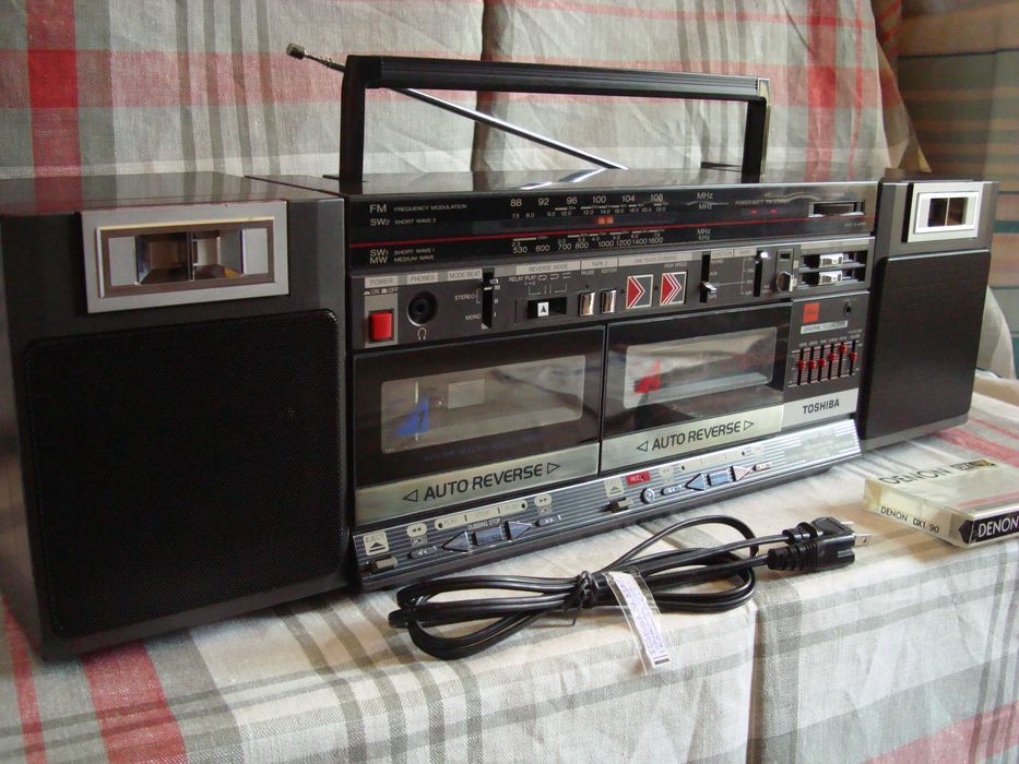 TOSHIBA RT-SX 85 BomBeat. Редкая. 1986 год.  MADE IN JAPAN.