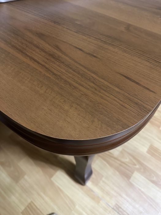 Стол для гостиной