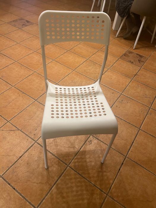 Продам столы и стулья