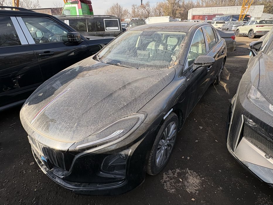 Hongqi E-QM5 560 km дорестайлинг