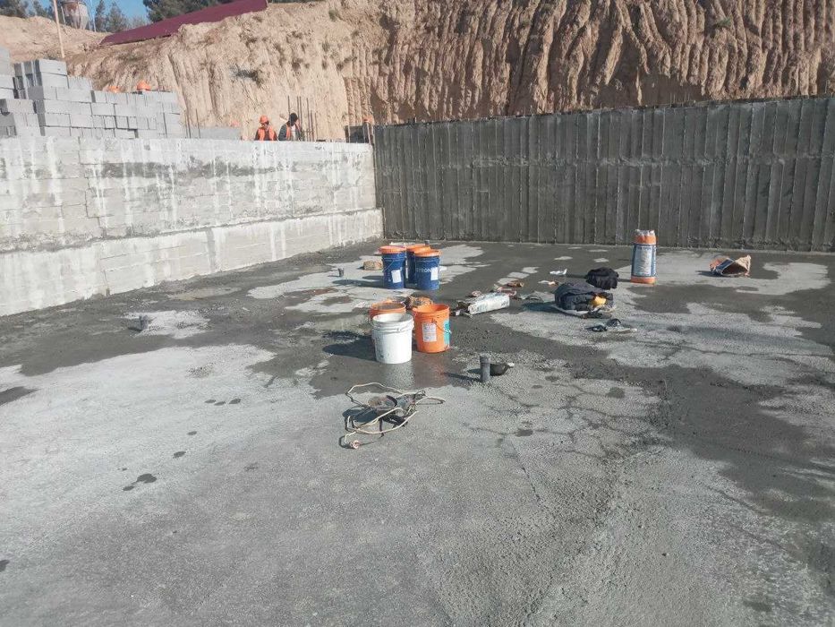 Гидроизоляция стыков конструкции из бетонных блоков ввода коммуникаций