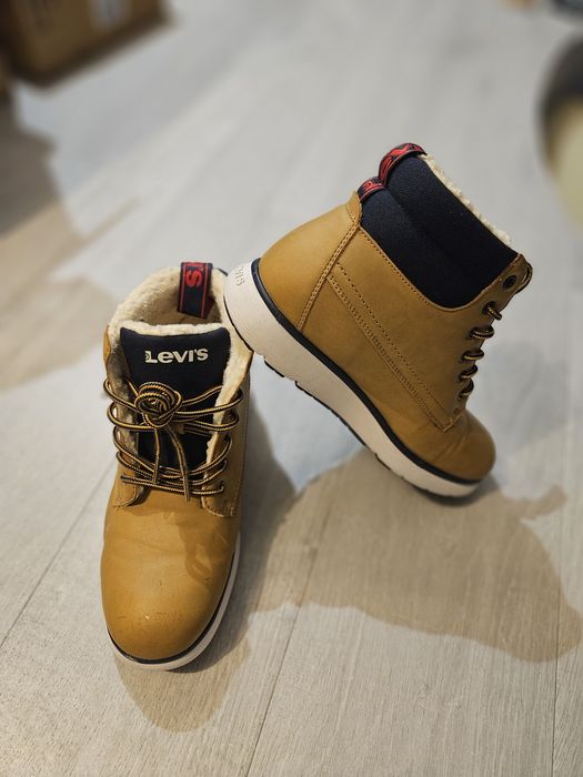 Bocanci Levi's marimea 39
