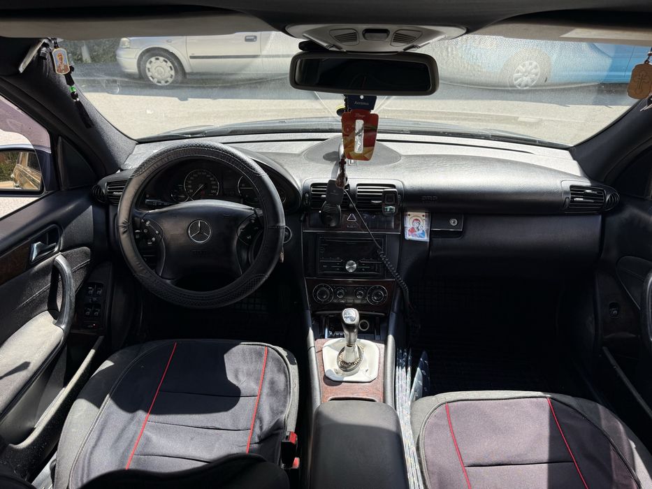 Mercedes-Benz C220 CDI (W203) – 3.300€ Negociabil