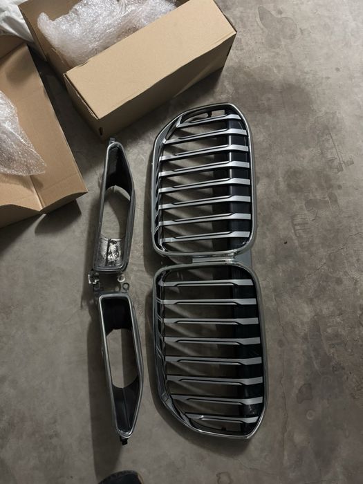 Централна решетка, съвместима с BMW Серия 7 G11/G1 ОРИГИНАЛНА