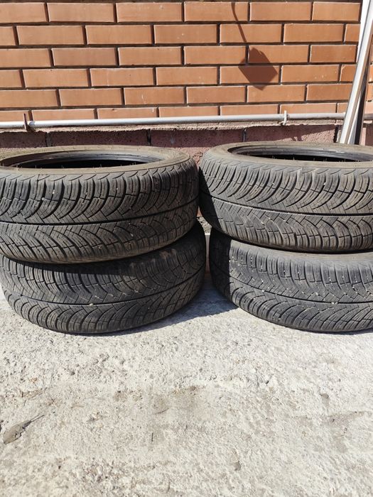 Шина всесезонка.