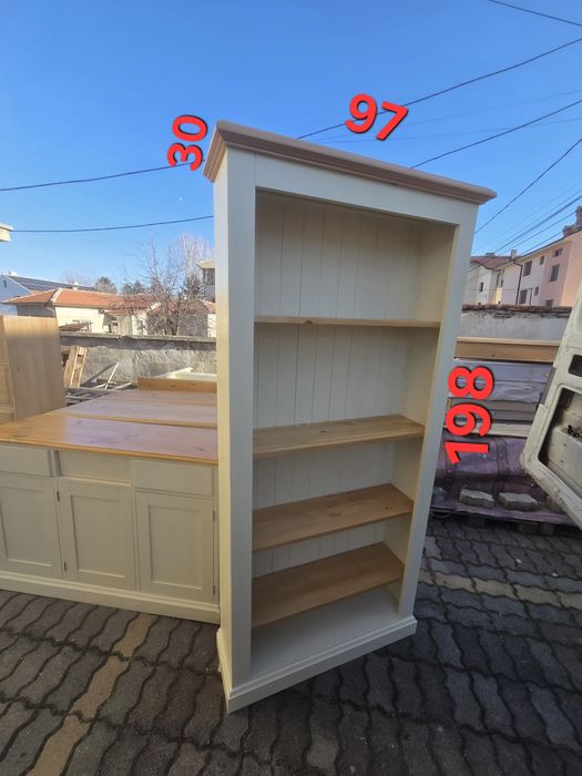 Мебели от масив с модерна визия