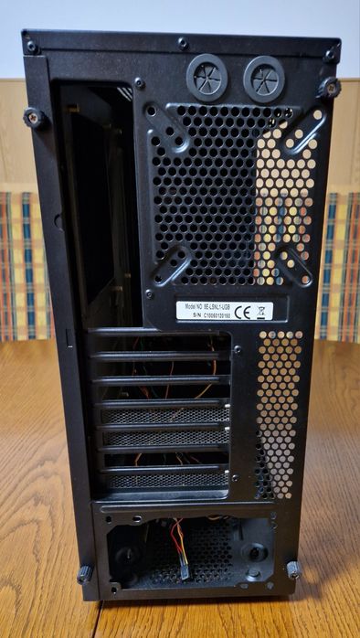 NZXT Lexa S carcasa