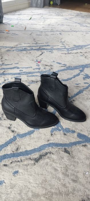 Продам новая обувь