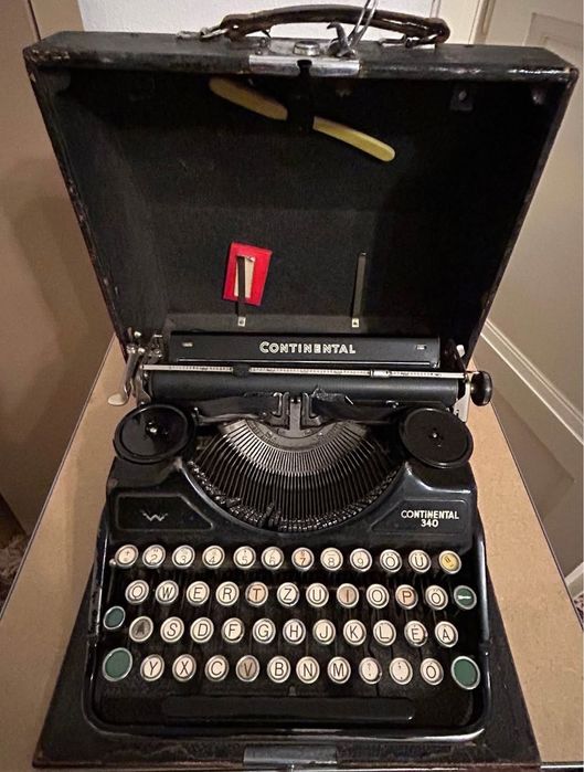 Mașina de scris Continental 340 cu toc original