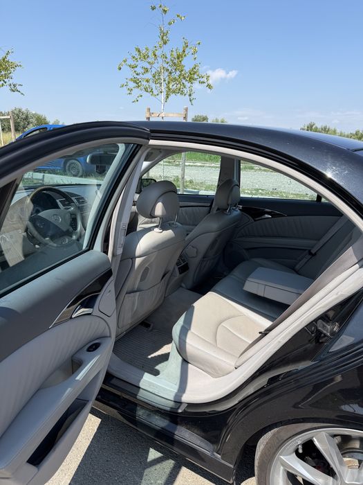 Mercedes Benz E500 V8