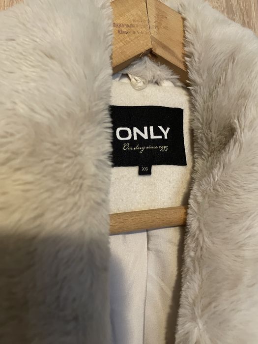 Only палто размер XS-S