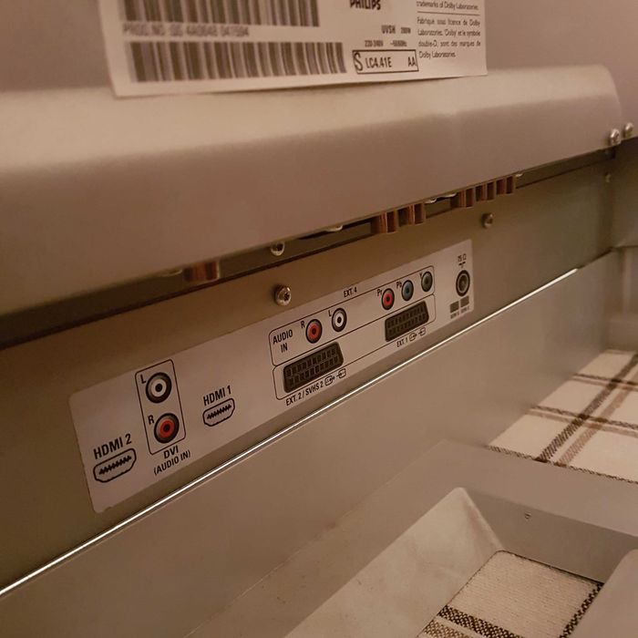 Vand/schimb TV Philips Non smart
