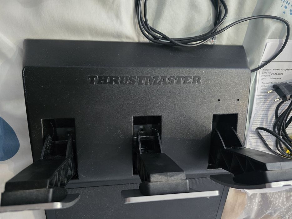 Продавам Trustmaster T300 RS