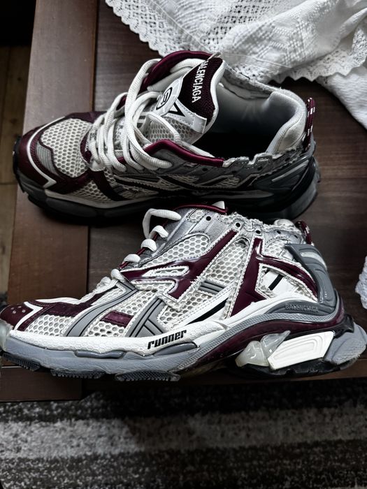 Balenciaga Runners Burgundy
