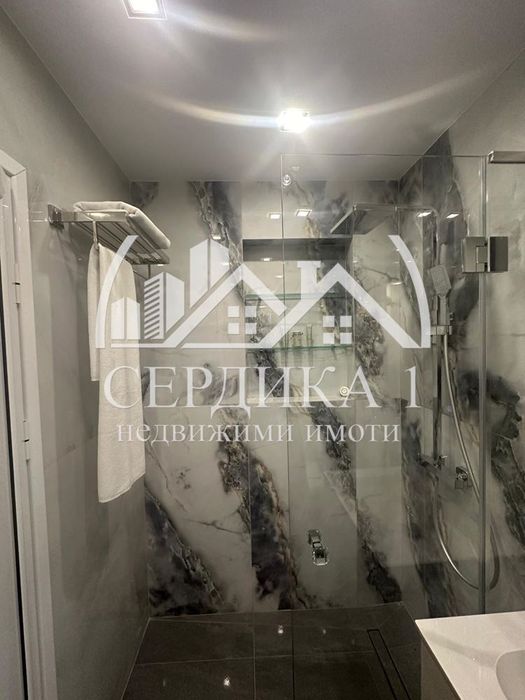 Дава се под наем Двустаен апартамент в София, Център - 60 кв.м за 870 € - Снимка #12