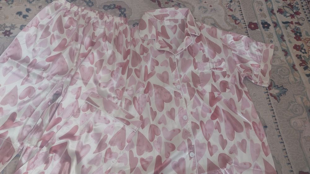 Пижама из атласа