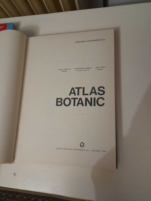 PF vand Atlas botanic si Enciclopedia religiilor vol 1