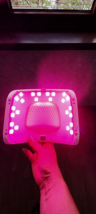 Лампа для мастеров маникюра. Jel-lakni quritish uchun chiroq.      Для