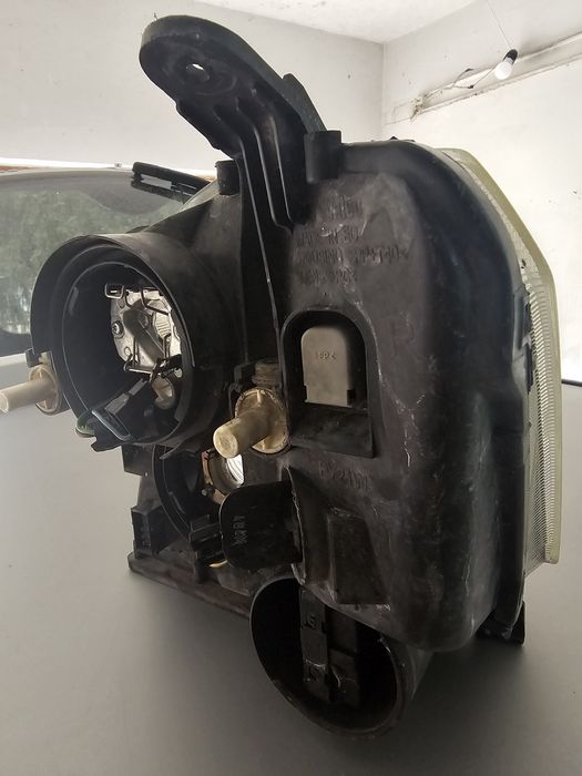 Фар за Опел Мерива