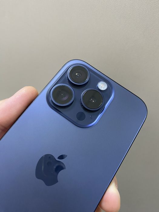 Продам iphone 15 pro 128gb