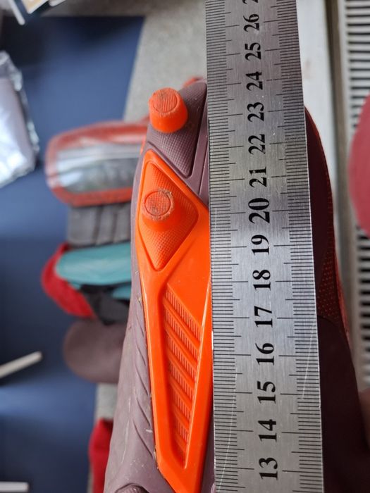 Ghete sport iarbă 24 cm  plus alte