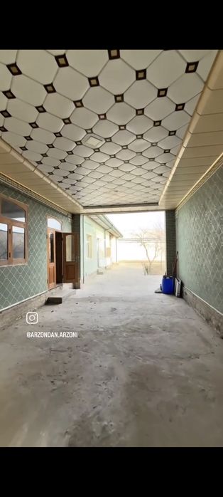 Uy Sotiladi Jomboy Banitsa