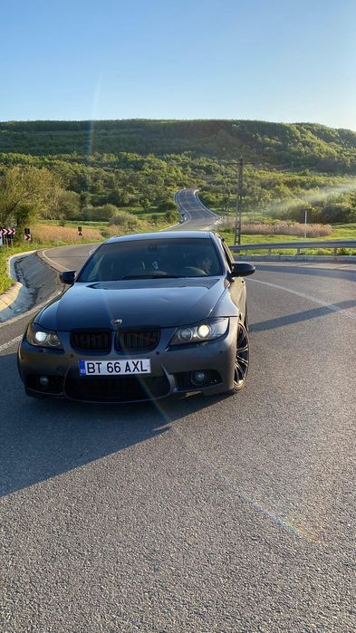 Seria 3 E90 – 2005, manual, 2.0d  de 163hp

Vând BMW E90, an 2005,