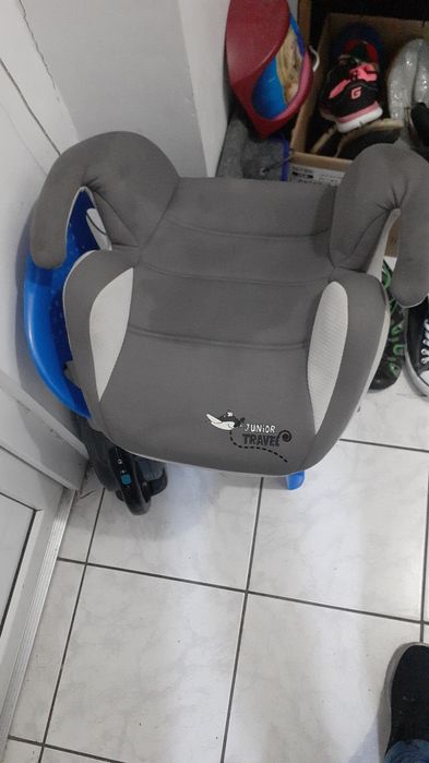 Ofer spre vanzare Bicicleta pentru fetite  4 _7 ani