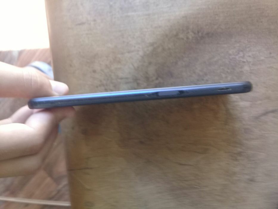 Samsung J6+ xolati yaxshi