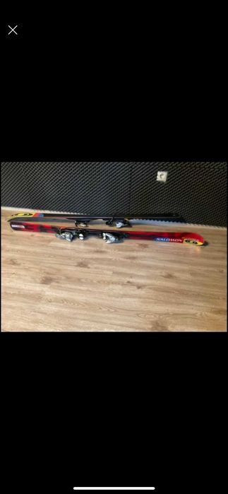 Продавам ски в отлично състояние.