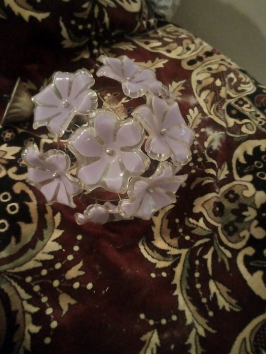 Продам люстру...