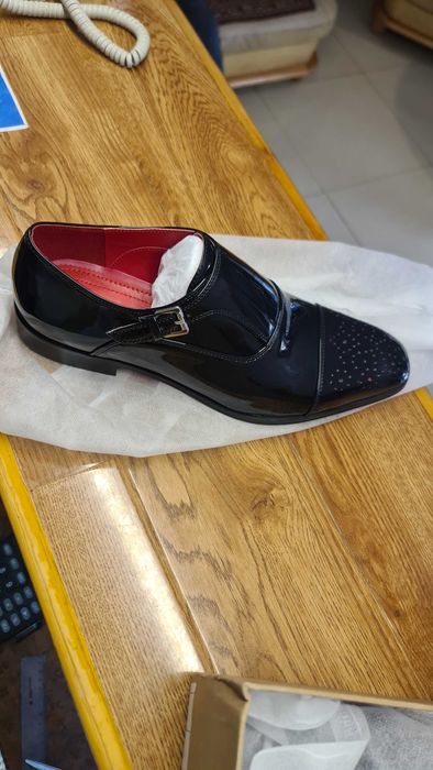 Мужской туфли лакированный