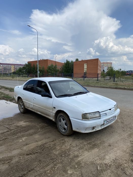 Nissan primera p10 1993г