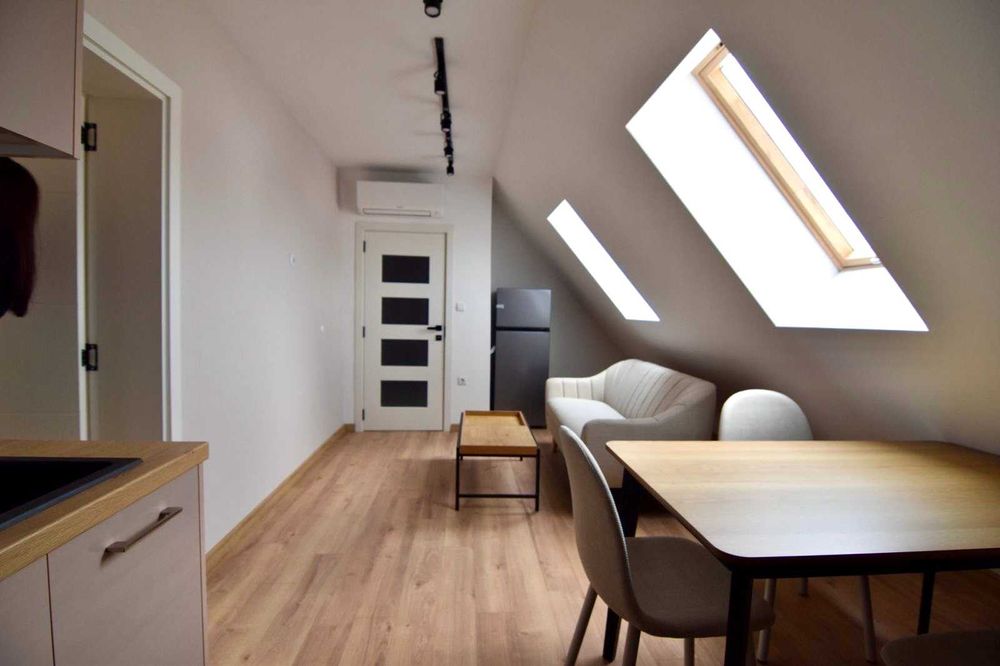 Продава се Тристаен апартамент в Пловдив, Остромила - 72 кв.м за 1806 €/кв.м - Снимка #8