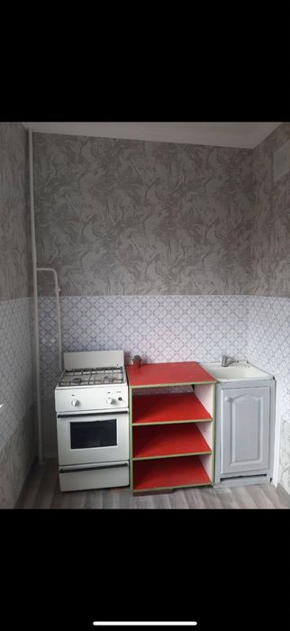 1 хонали уй сотилади 5 этаж.