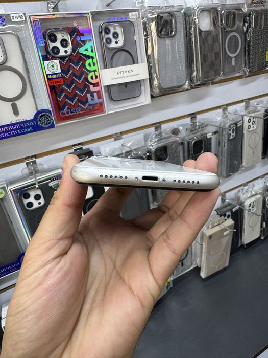 iphone 11 64GB. holati yaxshi ochilmagan  hamma joyi radnoy