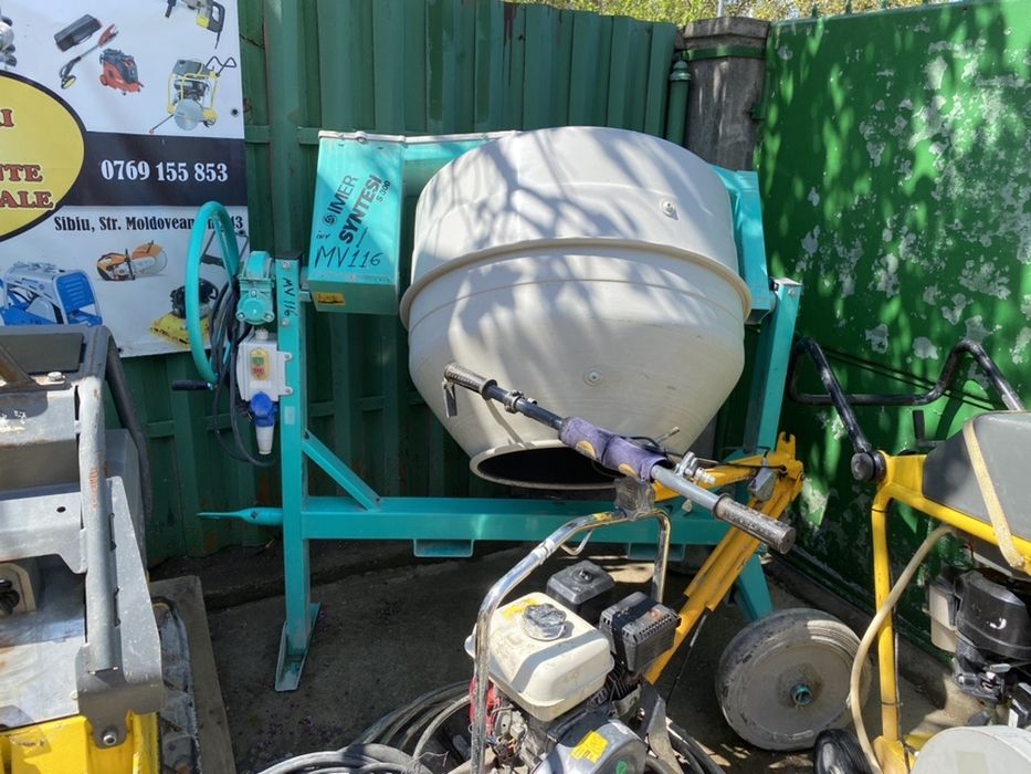 Inchirieri scule-mai compactor ,debitator beton ,tun caldura, vibrator