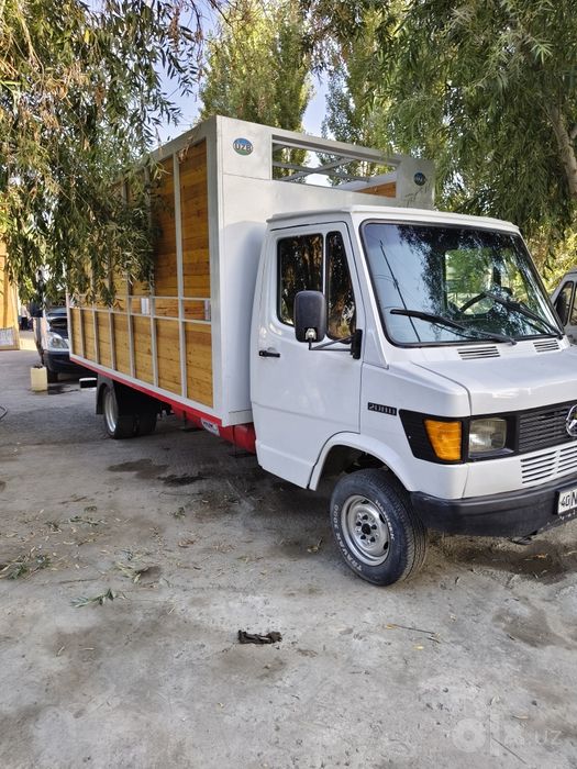 Mercedes benz sotiladi 111 mator gaz/benzin